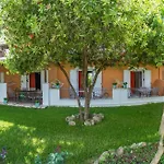 Fenia Apartment *